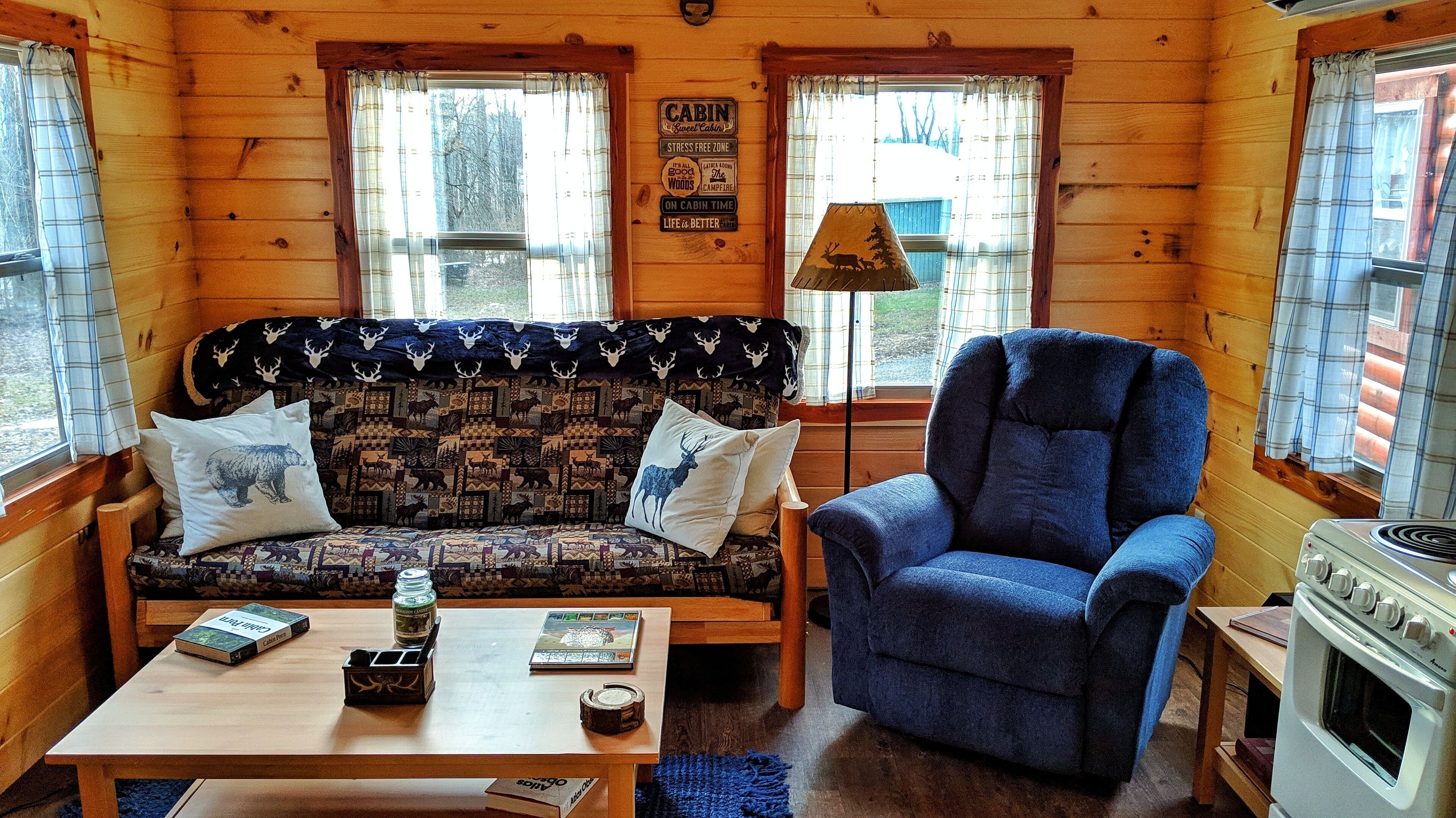 Brand new Cabin at Maple View - (We are Open!) 