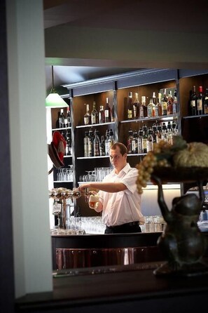 Bar (in der Unterkunft)