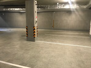 Self-parking (surcharge) 20 per night