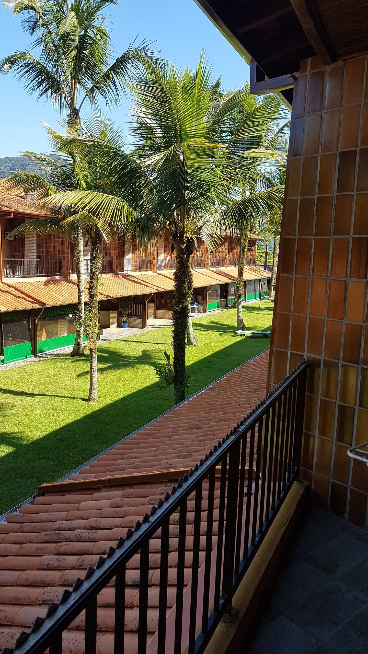 Beach house condominium in front of the sea!