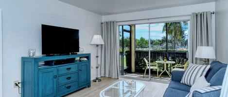 Smart TV, reproductor de DVD, mesa de ping pong