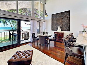 Dining - Where Sunsets Dazzle Kihei Oceanfront Corner Condo Sweeping Views and Lanai (Kihei)
