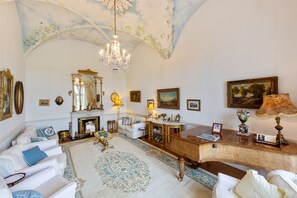 Interior - Lisheen Castle, Beautifully Restored, Perfect Central Location for Day Tripping  (Thurles)