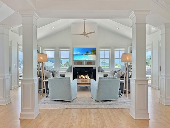 Smart TV, videojuegos, tenis de mesa y libros