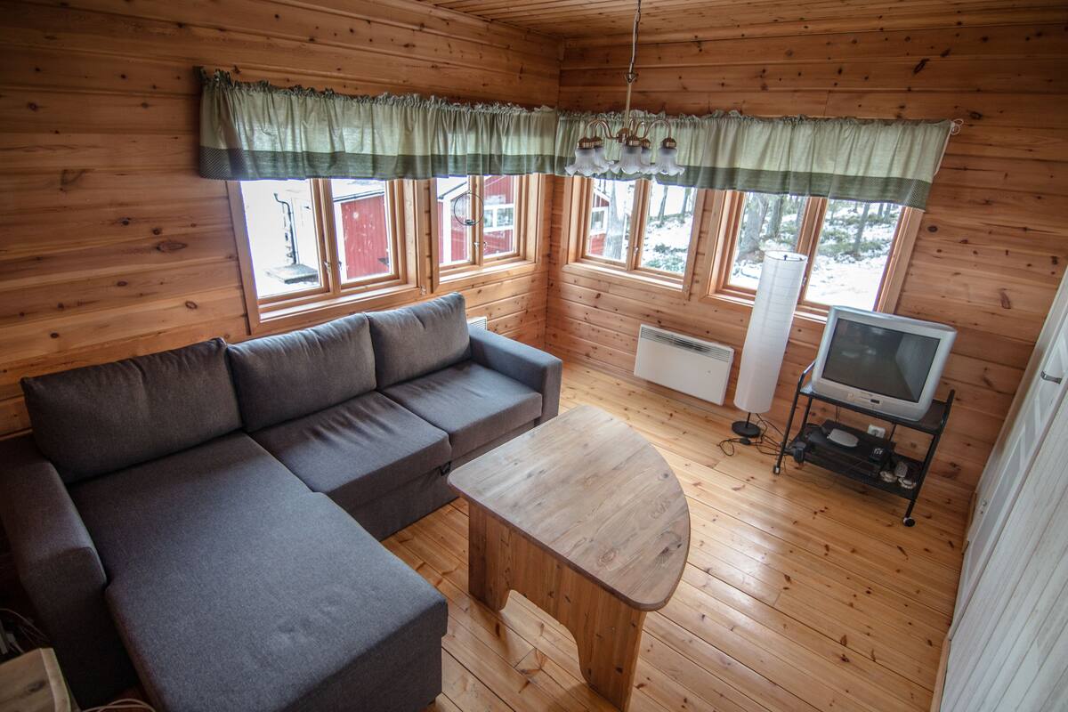 Cottage (Riverside) | Living room