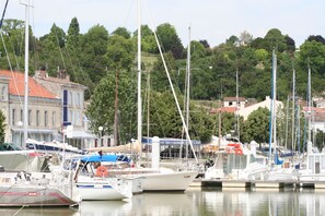 Marina - QUIET COUNTRY COTTAGE FOR 2. HEATED POOL. PANORAMIC SEA VIEW. NEAR BEACHES (Mortagne-Sur-Gironde)