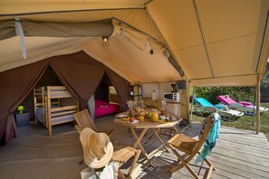 Tent, 2 Bedrooms, Shared Bathroom (Natura) | Private kitchen | Fridge, griddle, cleaning supplies - Camping de l'Océan (Brem Sur Mer)