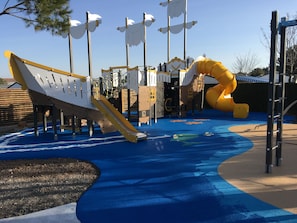 Children's play area - outdoor - Camping de l'Océan (Brem Sur Mer)