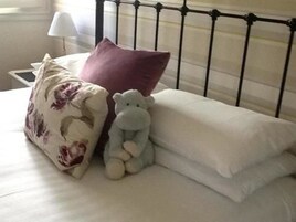 Cortinas blackout, ferros/tábuas de passar roupa, Wi-Fi de cortesia