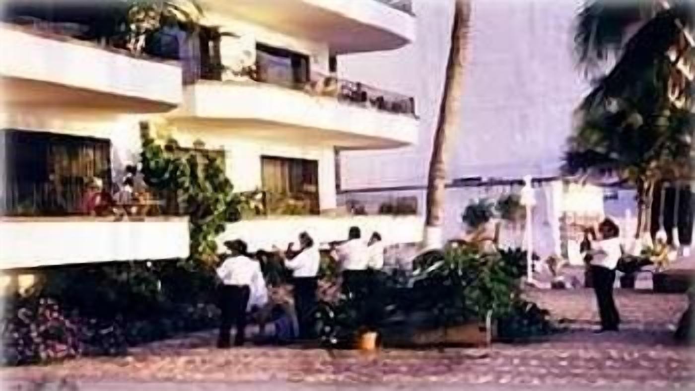 Beachfront Deluxe Condo - on Los Muertos Beach