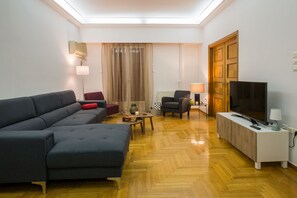 Apartment | Living area - Capricorn - Luxurious Apartment in Kolonaki (Athens)