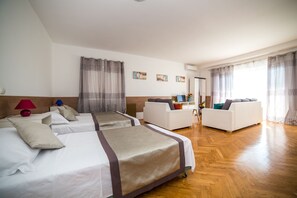 5 Schlafzimmer, Bügeleisen/Bügelbrett, kostenloses WLAN, Bettwäsche