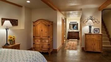 3 bedrooms, iron/ironing board, travel crib, free WiFi