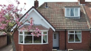 Exterior detail - Filey Cottage style holiday home with comfort in mind (Filey)