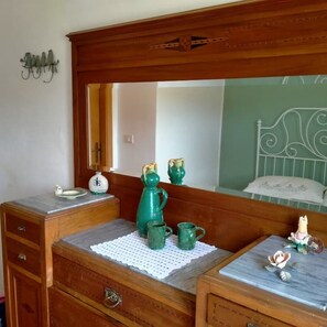 2 chambres, bureau, fer et planche à repasser, Wi-Fi gratuit