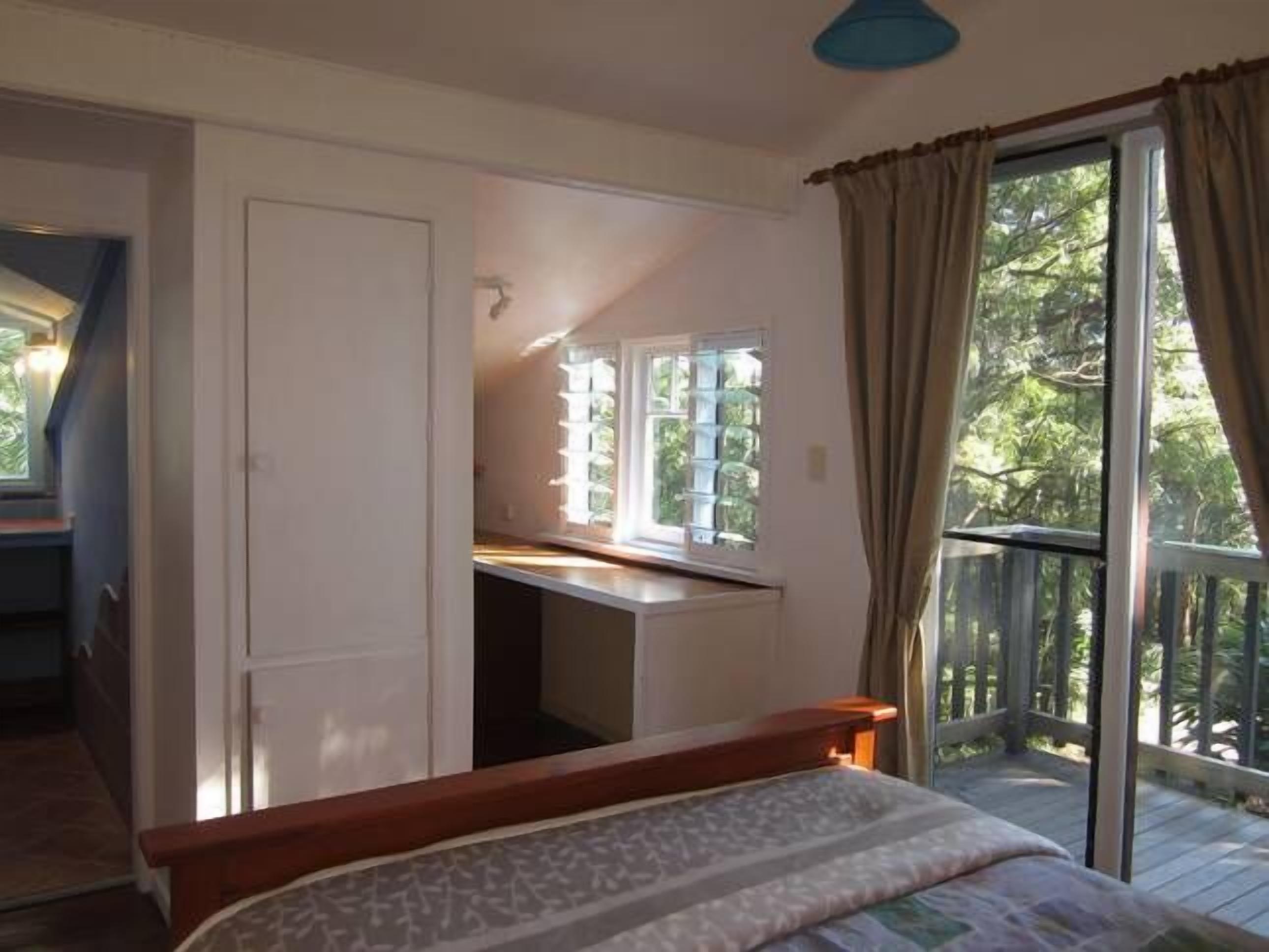 Lilypad Lodge in Stewarts River