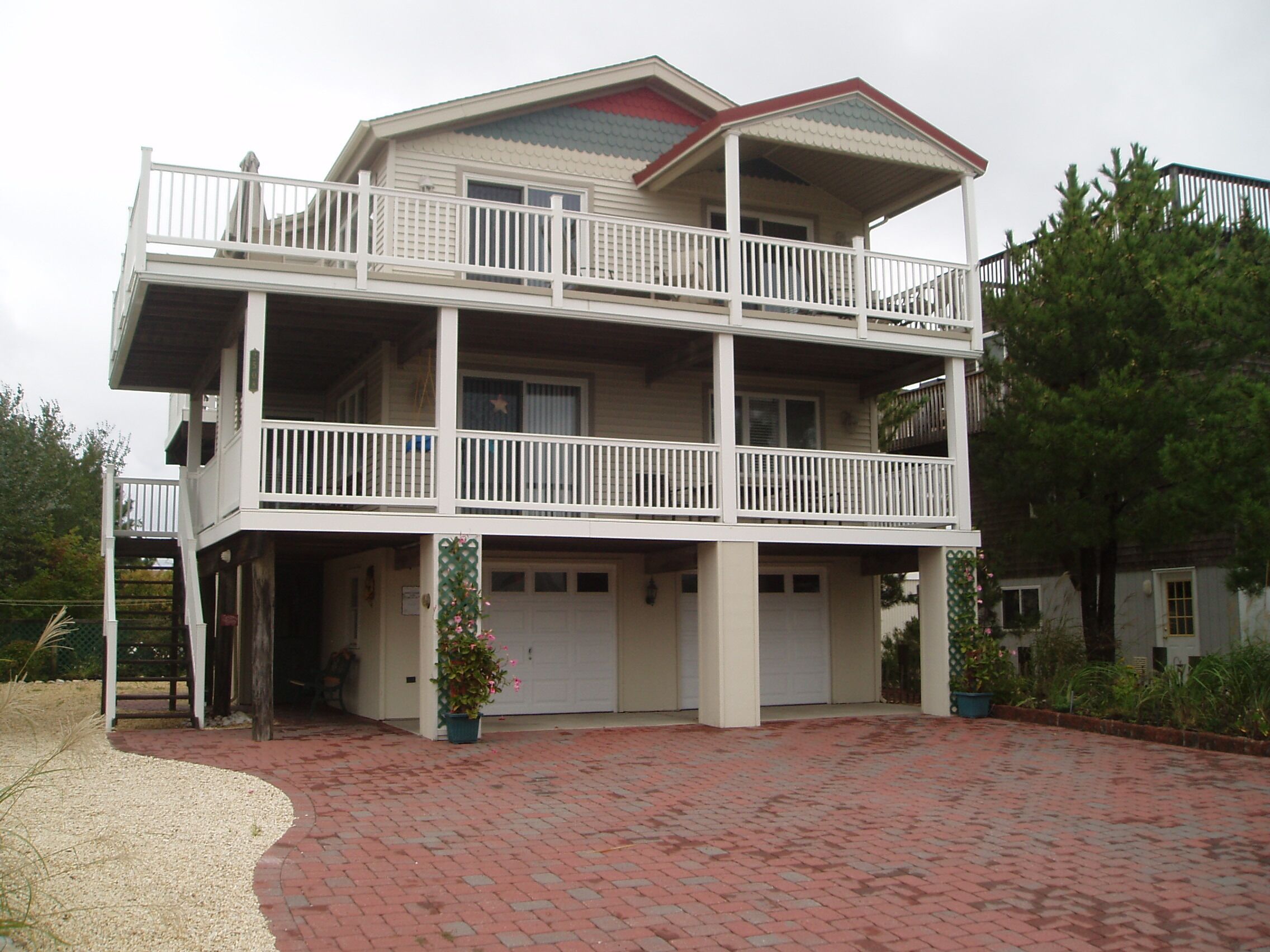 BOOKING SPRING AND SUMMER 2024 AND BEYOND!  BEAUTIFUL HOME!