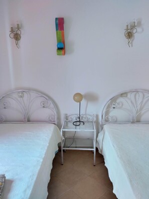 2 habitaciones, tabla de planchar con plancha y wifi gratis