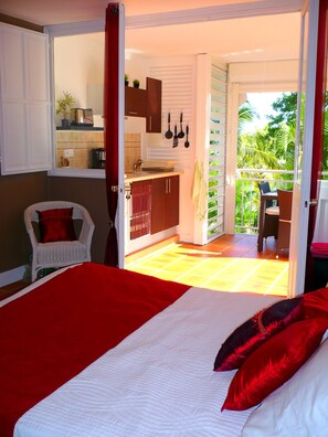 1 bedroom, in-room safe, desk, iron/ironing board - Studio Cannelle - n° 733 Anse des Rochers - Guadeloupe (Saint-François)