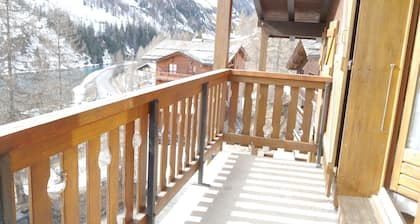 Large 3 Bed Self Catering Apartment with spectacular Mountain View’s