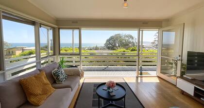 Bayside Escape | Stunning Bay Views Retreat