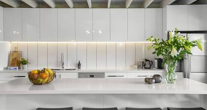 Danny Boy Coastal Retreat in Rye