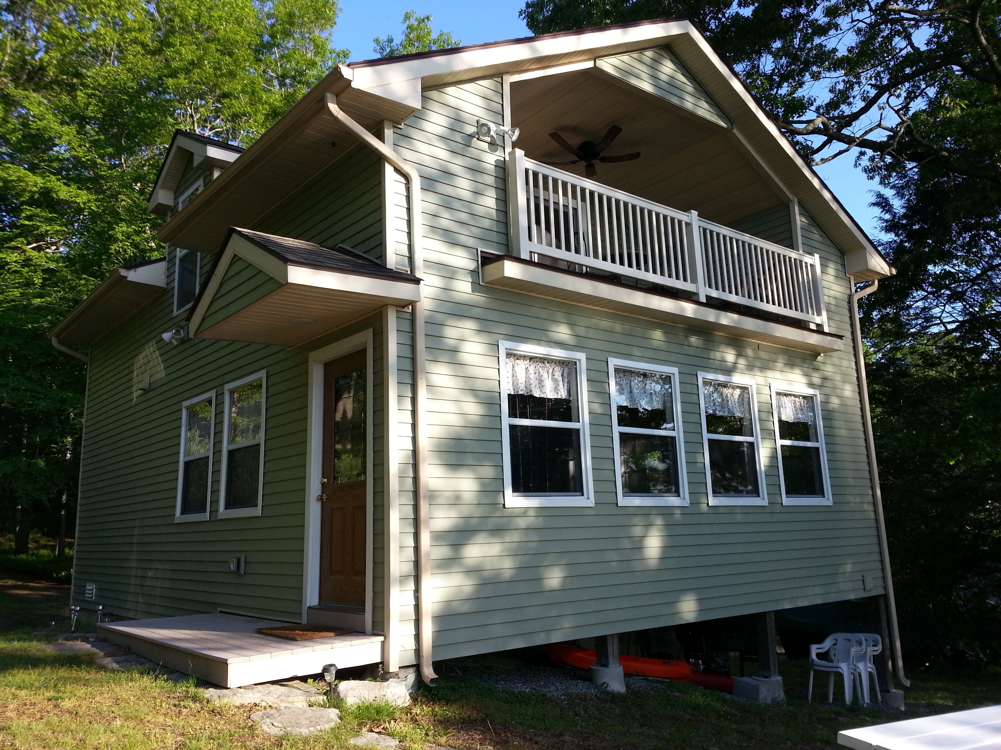 Billings Lake Waterfront Cottage 