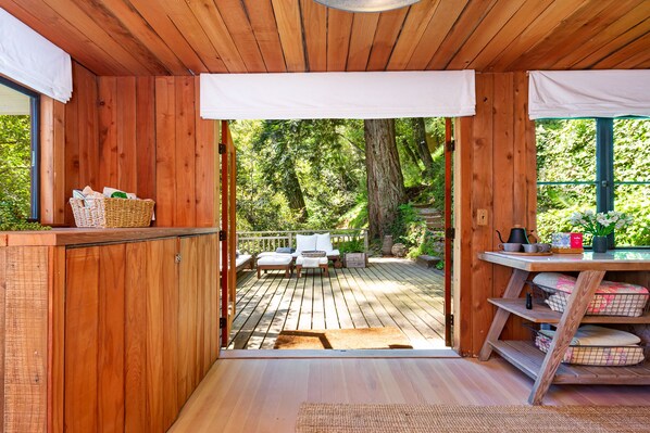 Interior - Serene Mill Valley Gem in the Redwoods (Mill Valley)