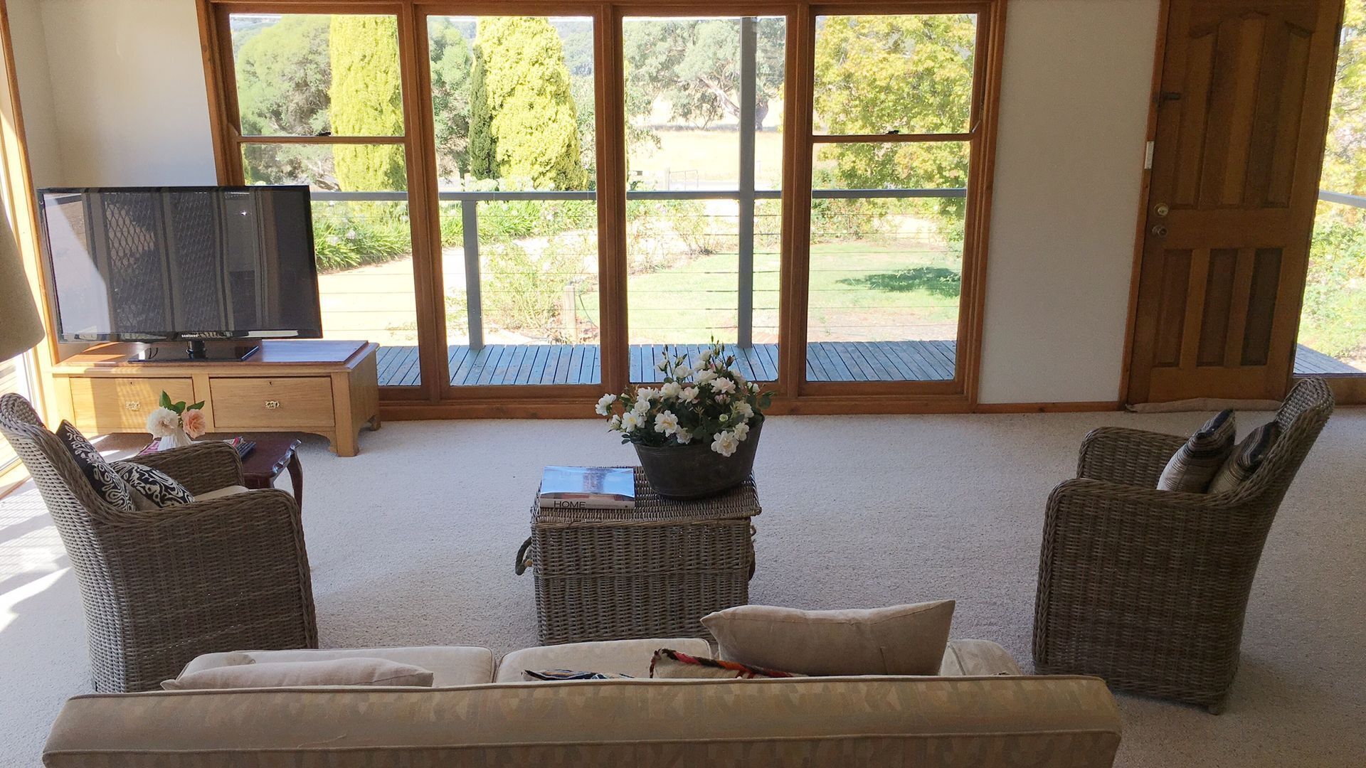 Lome Cottage - farmhouse amongst vines