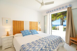 3 bedrooms, iron/ironing board, internet, bed sheets