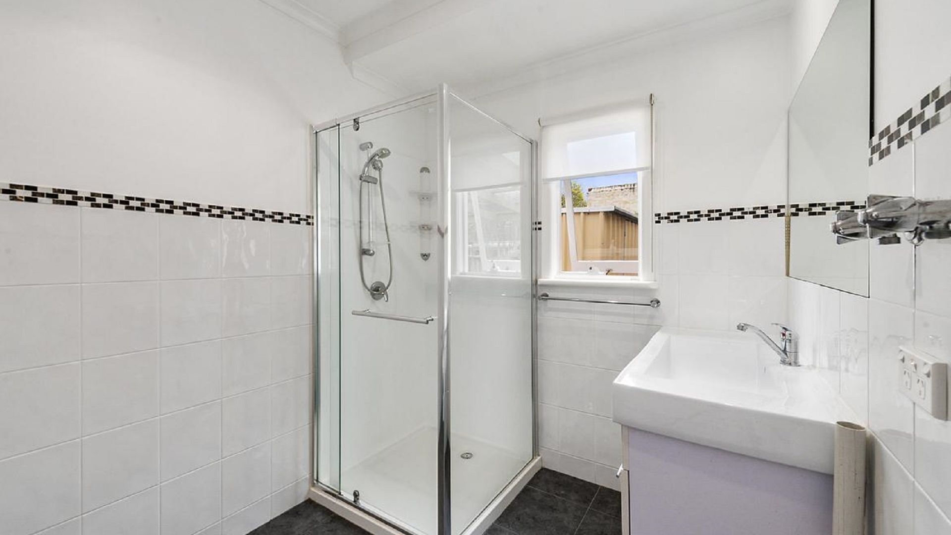 Nessie's House Hobart — image 19