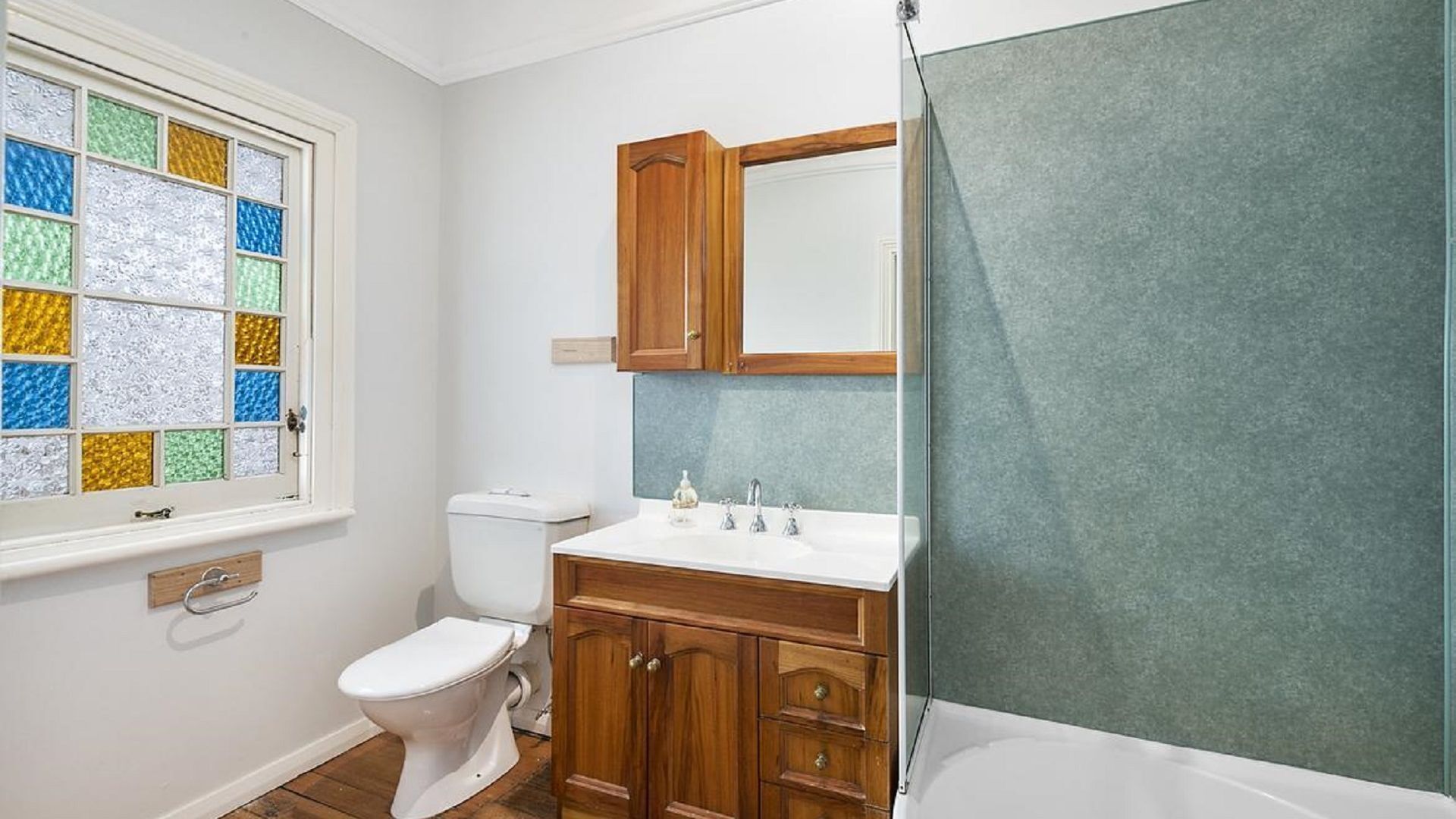 Nessie's House Hobart — image 18