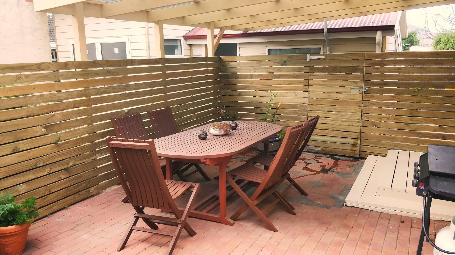 Nessie's House Hobart — image 13