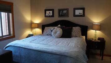 2 bedrooms, desk, iron/ironing board, travel crib