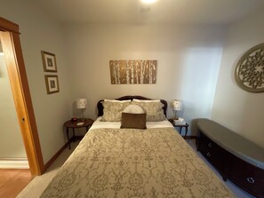 2 bedrooms, desk, iron/ironing board, travel cot