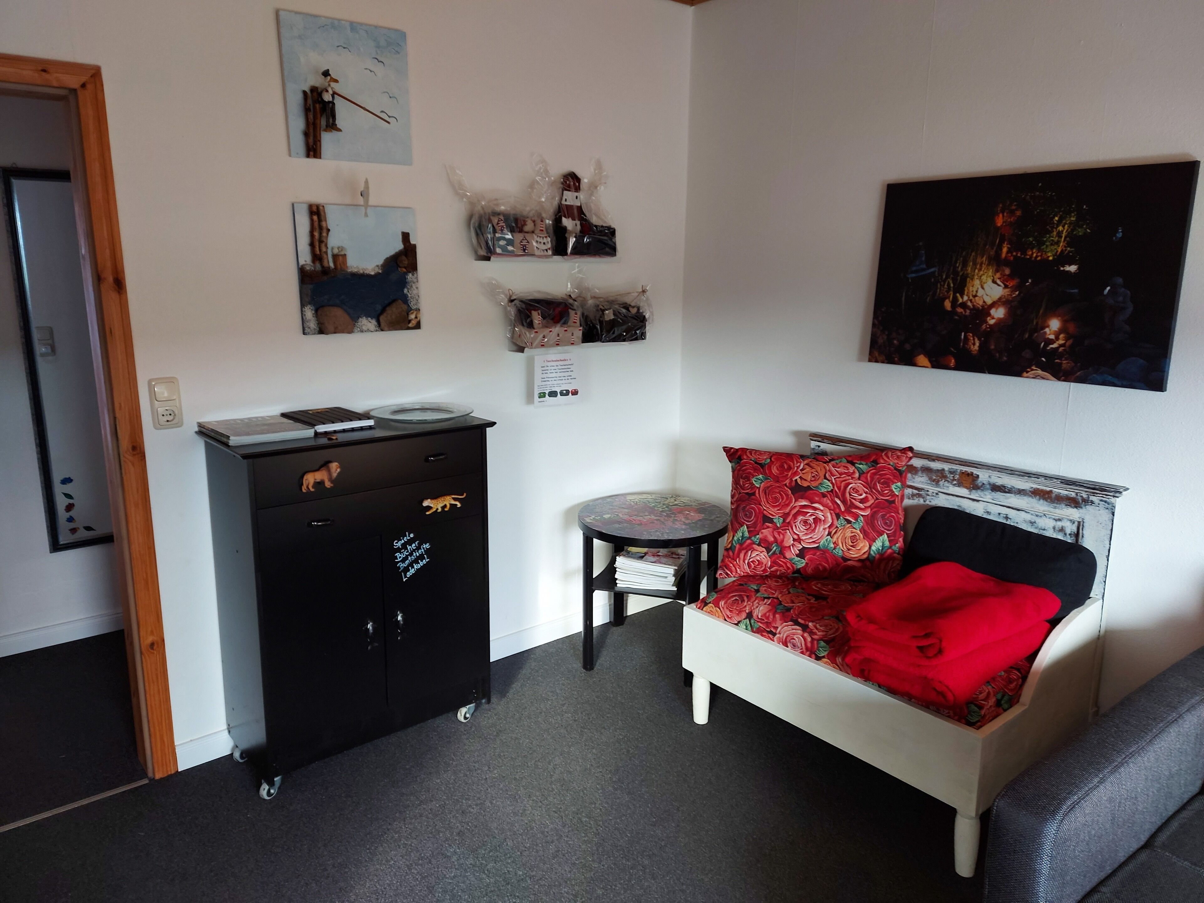 Erdgeschoss Ferienwohnung , Urgemütlich Mit Terasse, Garten, Feuerplatz, Grill - Varel