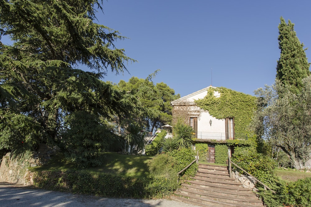 Family house from 1900, 30km from Barcelona and its beaches