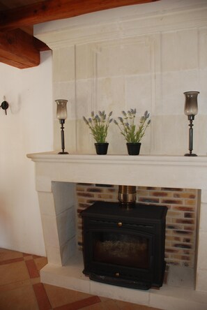 Interior - Large luxury Villa located in beautiful countryside close to shops (Saint Ciers du Taillon)