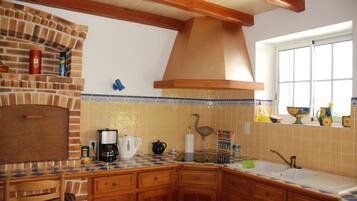 Réfrigérateur, micro-ondes, four, lave-vaisselle