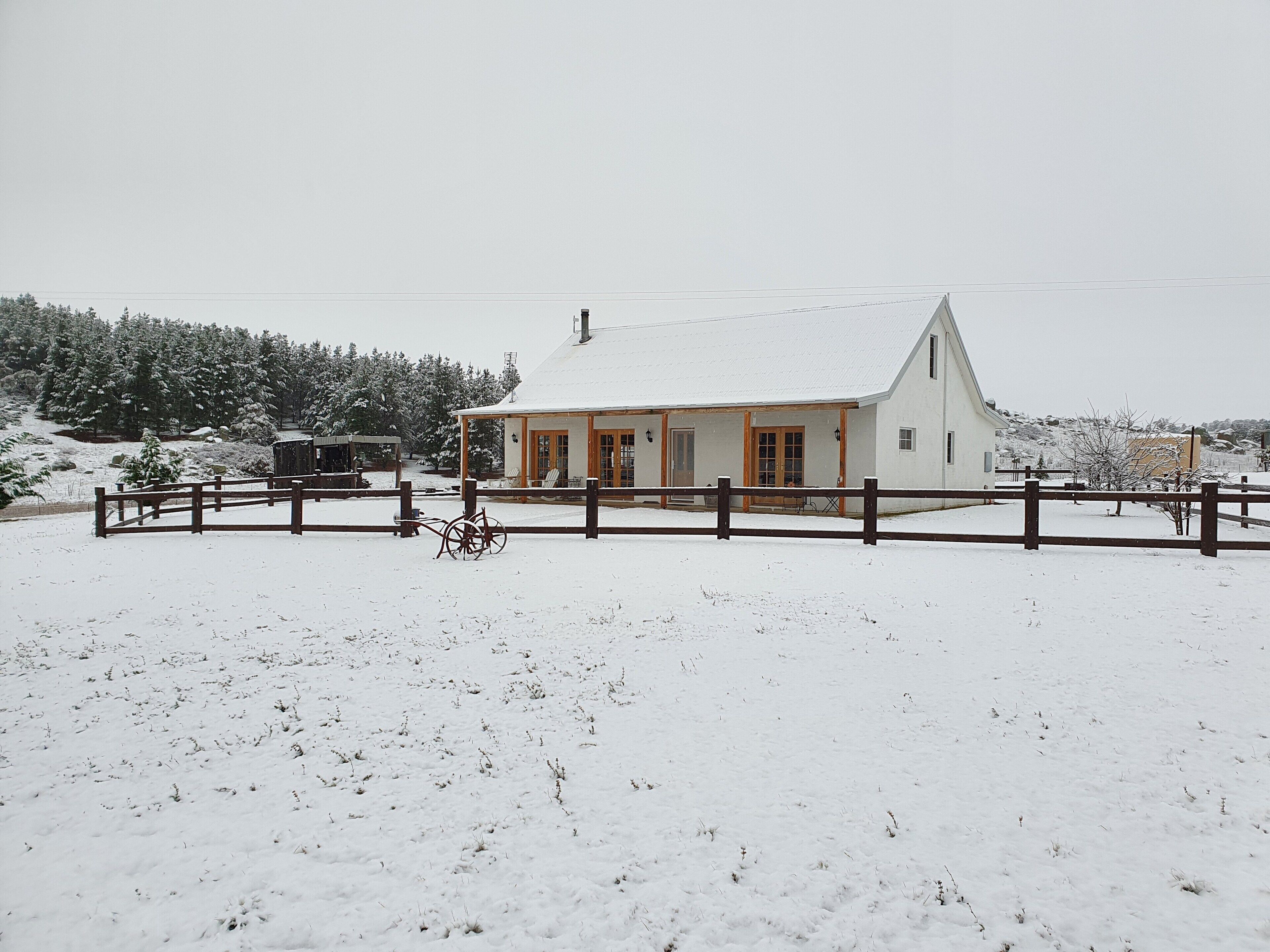 Lachney Cottage Dalgety - Snowy Mountains Holiday Accommodation