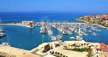 Beautiful villa in a modern style, with swimming pool, solarium and garden.