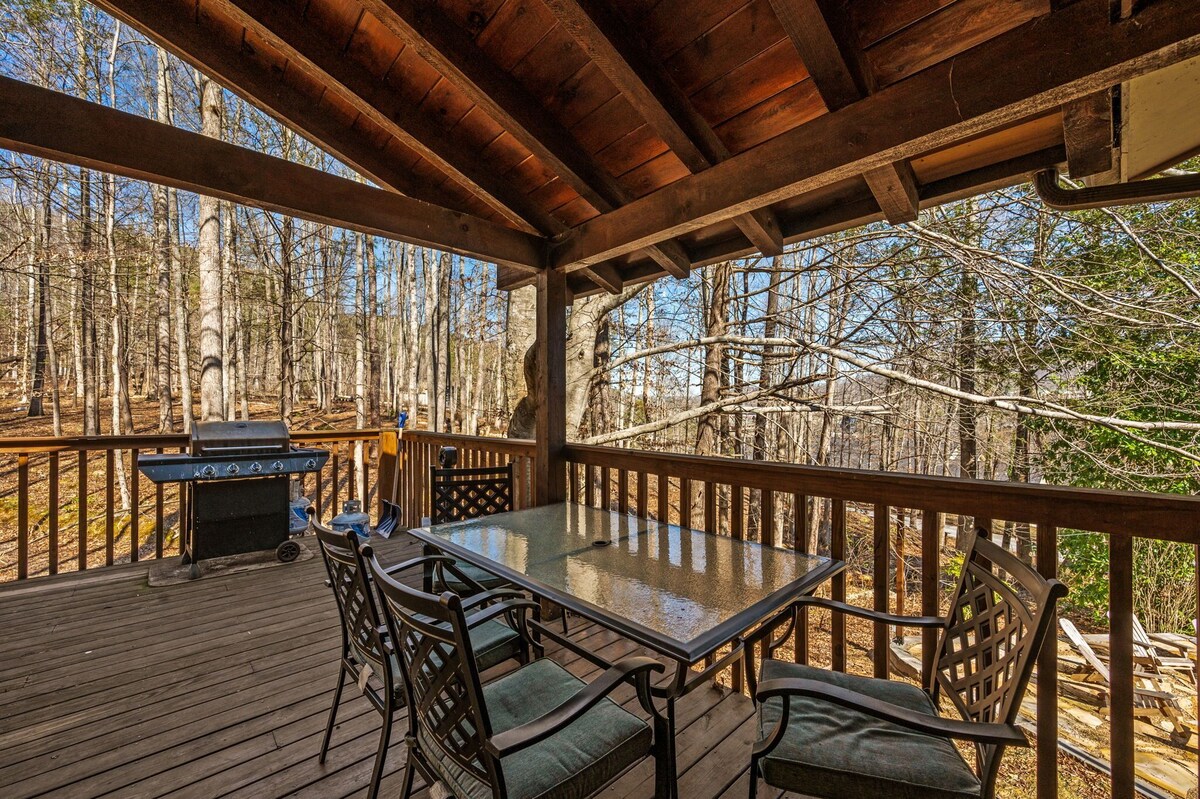 Photo 84 of Homespun Hospitality, Pet-Friendly, Fenced in Backyard, Walk to Downtown