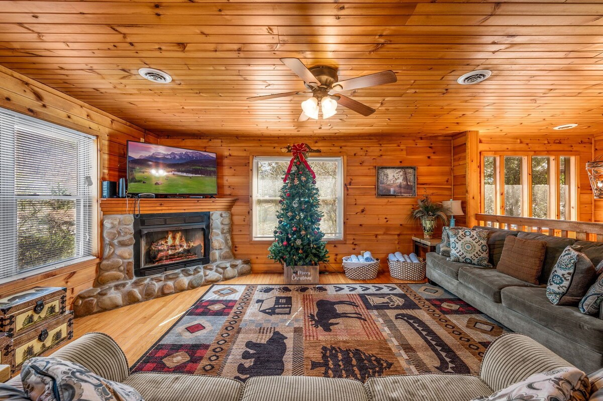 Photo 121 of Homespun Hospitality, Pet-Friendly, Fenced in Backyard, Walk to Downtown