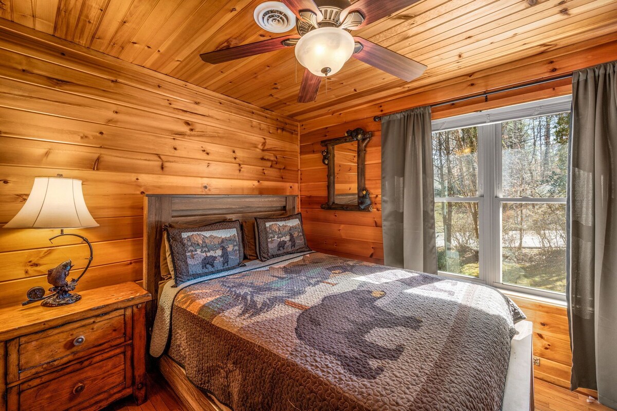 Photo 124 of Homespun Hospitality, Pet-Friendly, Fenced in Backyard, Walk to Downtown