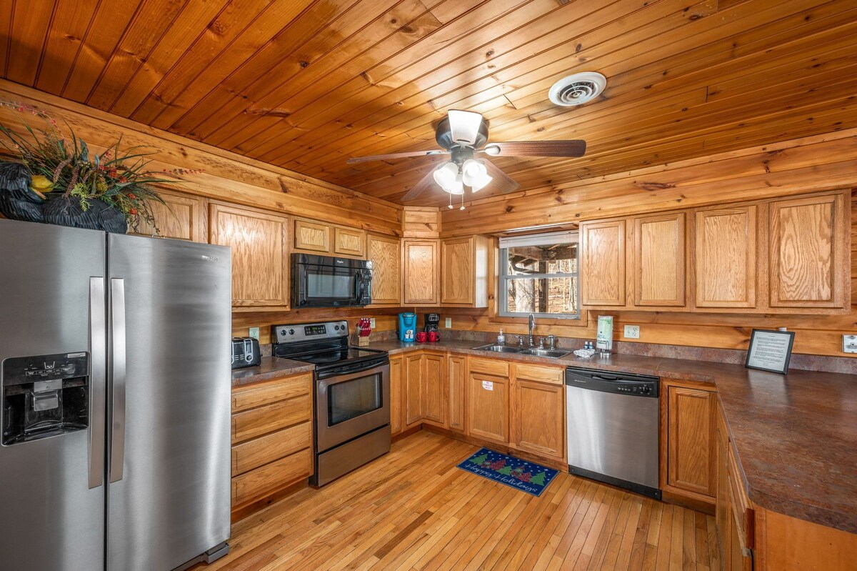 Photo 118 of Homespun Hospitality, Pet-Friendly, Fenced in Backyard, Walk to Downtown