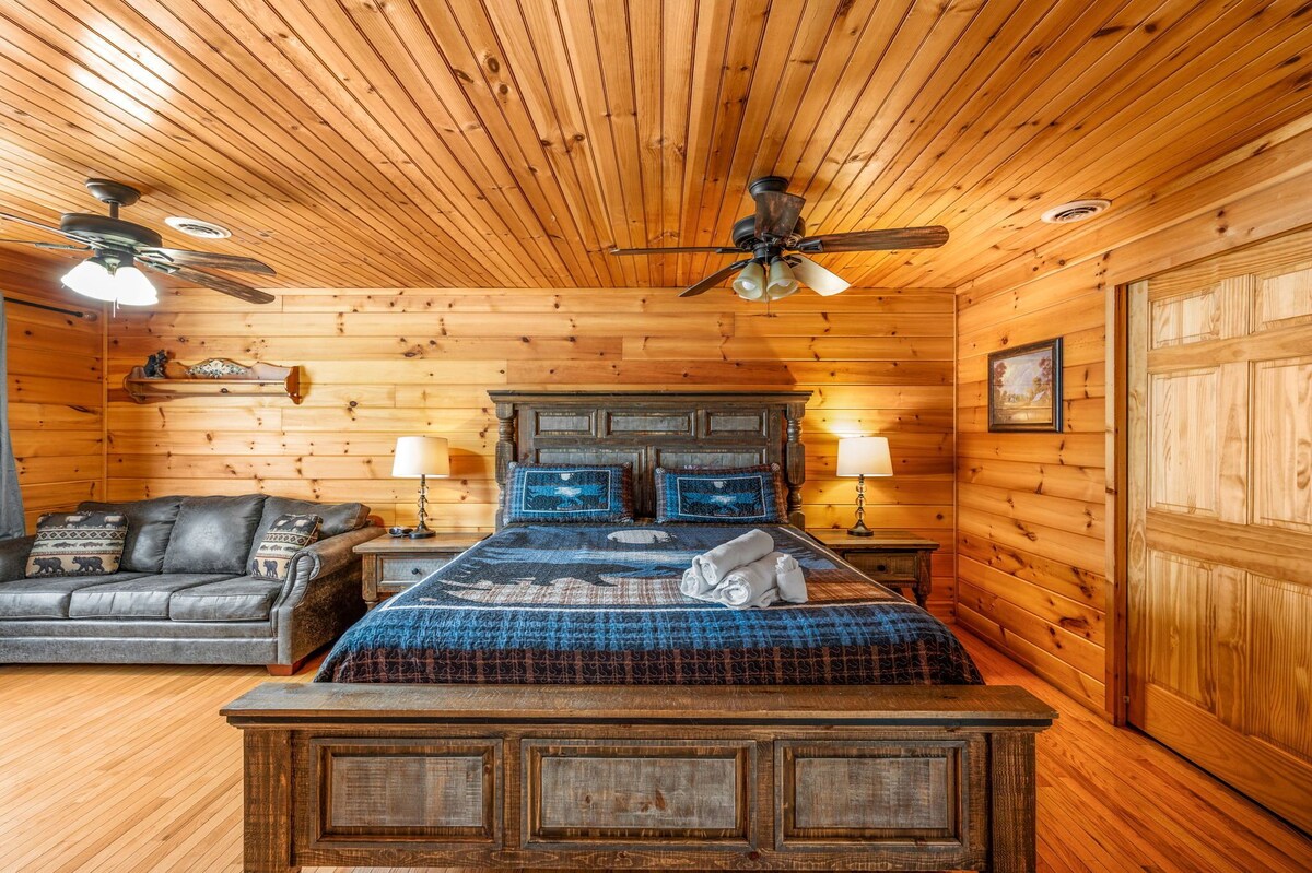 Photo 133 of Homespun Hospitality, Pet-Friendly, Fenced in Backyard, Walk to Downtown