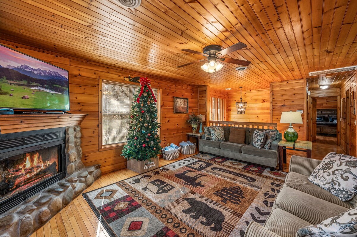 Photo 120 of Homespun Hospitality, Pet-Friendly, Fenced in Backyard, Walk to Downtown