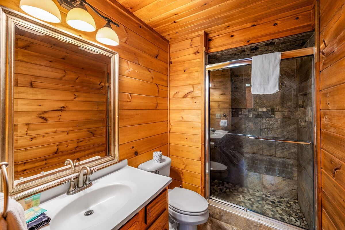 Photo 100 of Homespun Hospitality, Pet-Friendly, Fenced in Backyard, Walk to Downtown