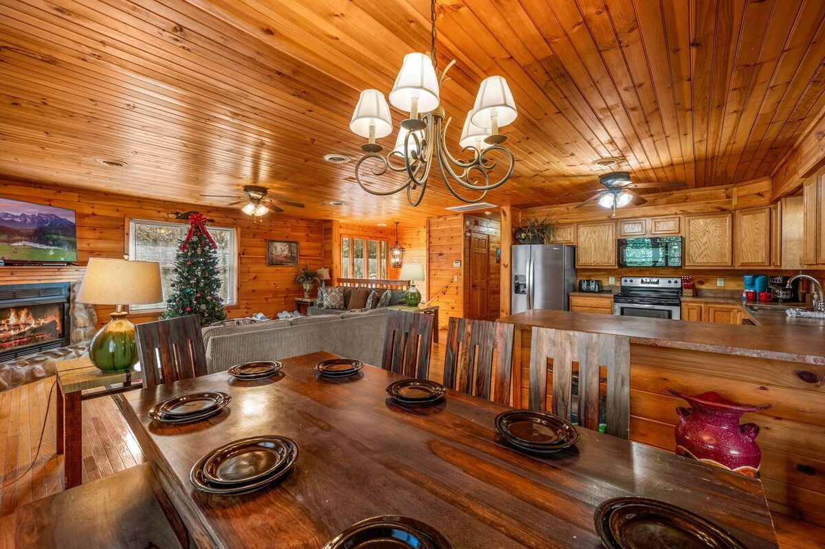 Photo 112 of Homespun Hospitality, Pet-Friendly, Fenced in Backyard, Walk to Downtown