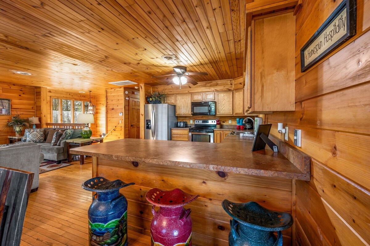 Photo 111 of Homespun Hospitality, Pet-Friendly, Fenced in Backyard, Walk to Downtown